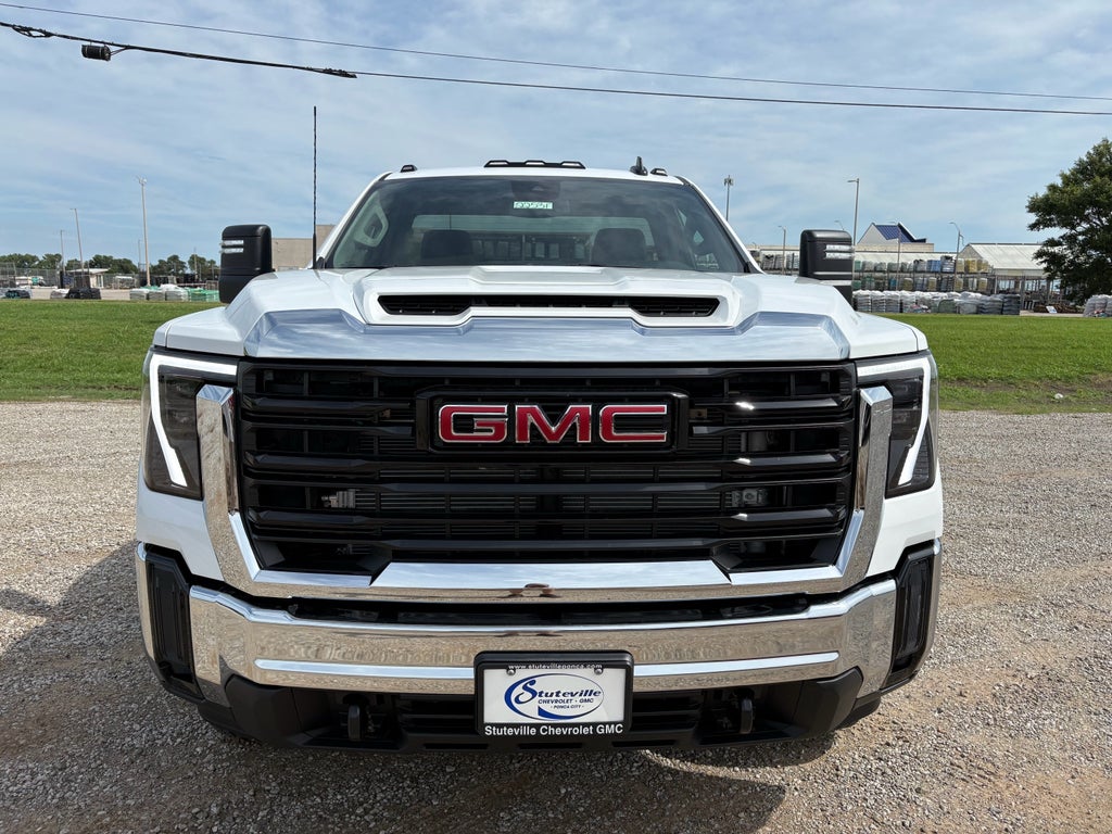 2026 GMC Sierra 3500 HD Chassis Cab — side profile view