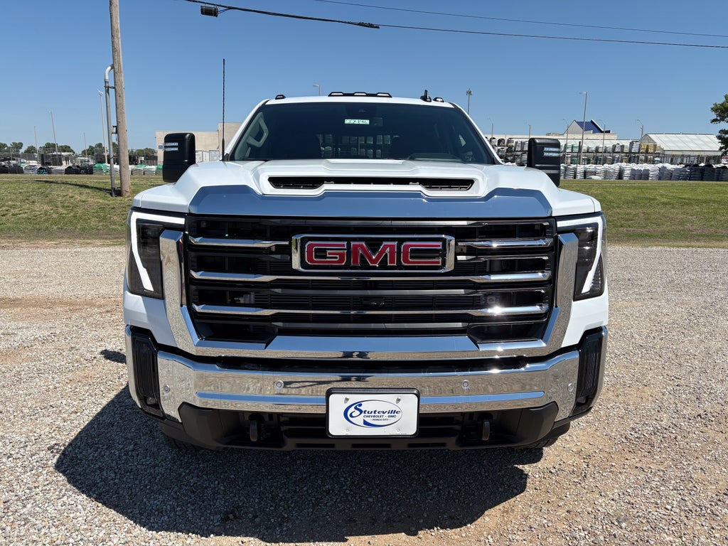 2026 GMC Sierra 3500 HD — side profile view