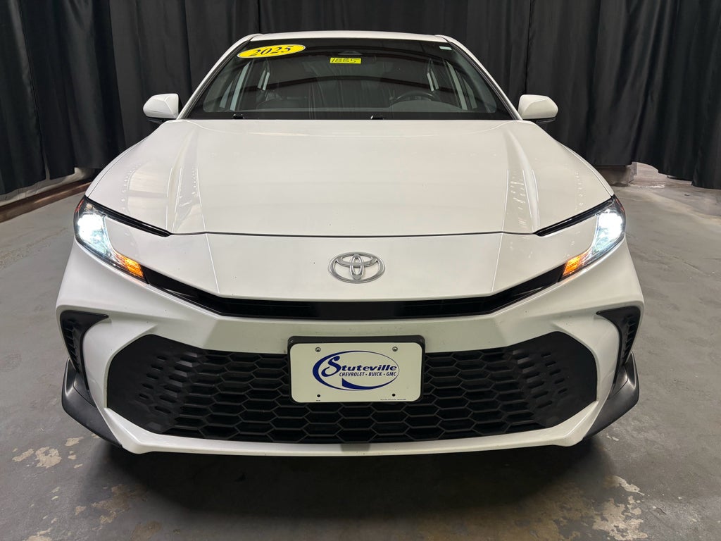 2025 Toyota Camry — side profile view