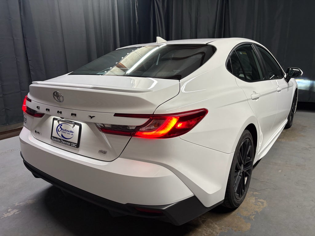 2025 Toyota Camry — detail view
